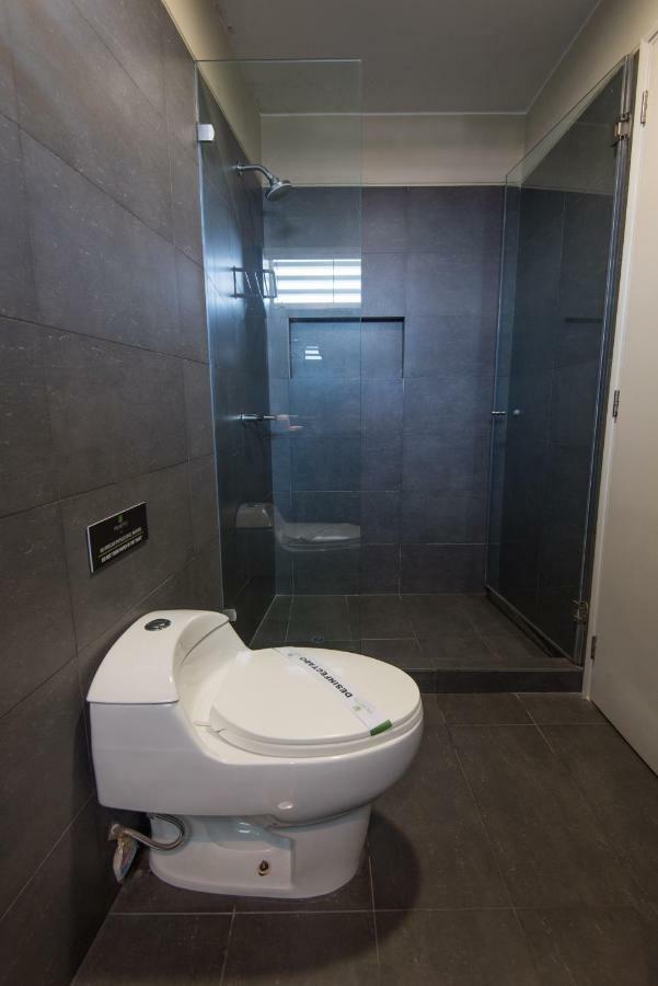 Suite with Spa Bath,1223049127:JPEG
